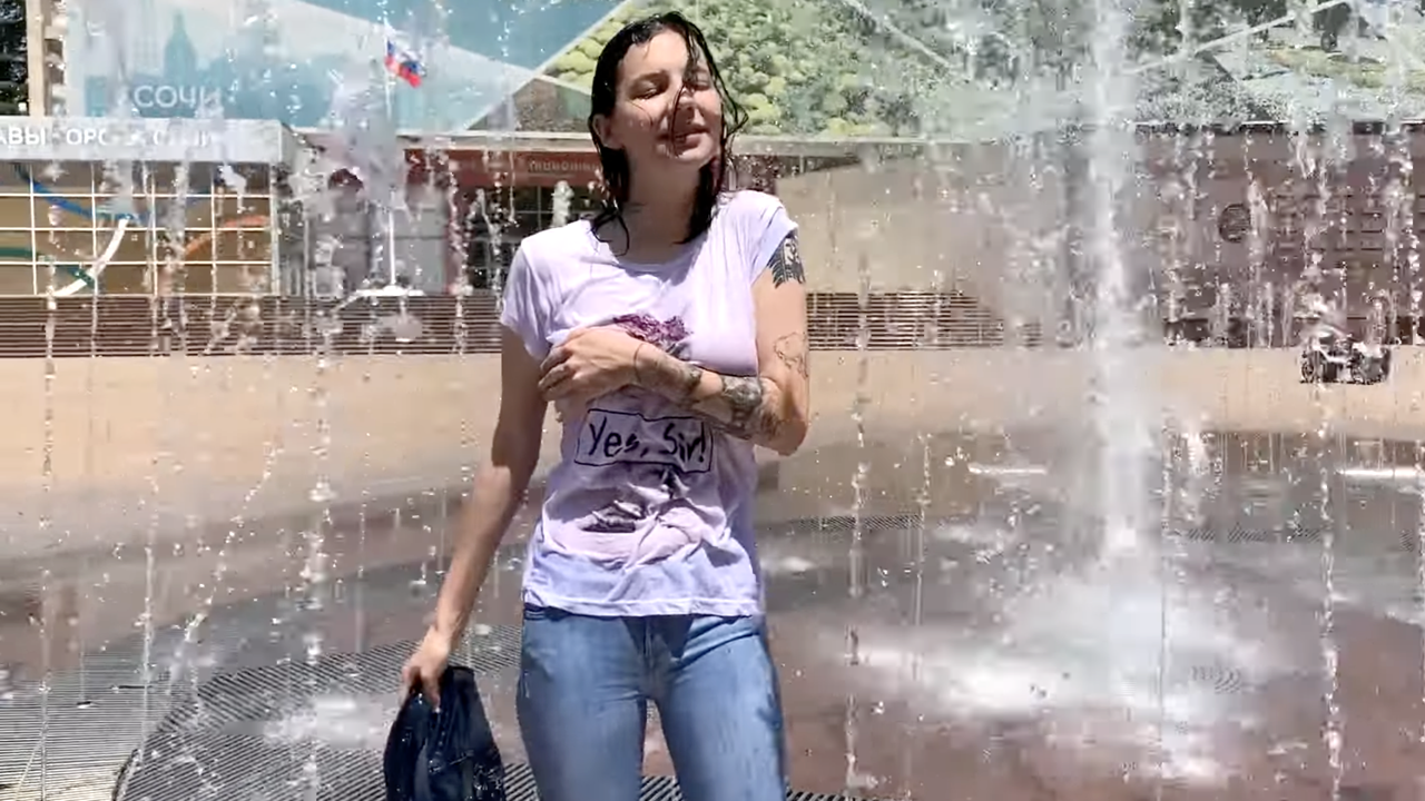 【まとめ】水遊びでスケスケ♡セクシーが際立つムフフな日常シーン動画おすすめ【プール・温泉】