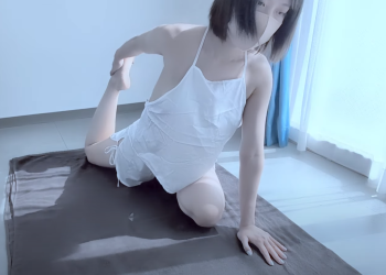 【薄着とチラリズム】健全なストレッチ動画です【透け】