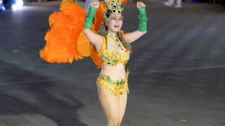 【ハプニング】サンバダンス中にまさかのおっぱいポロリしまくり！？気づいてないところがエロすぎる♡