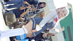 【コスプレ】チラッと見えるセクシーな瞬間♡白銀髪セーラーから金髪メイド姿まで一気にチェック♡