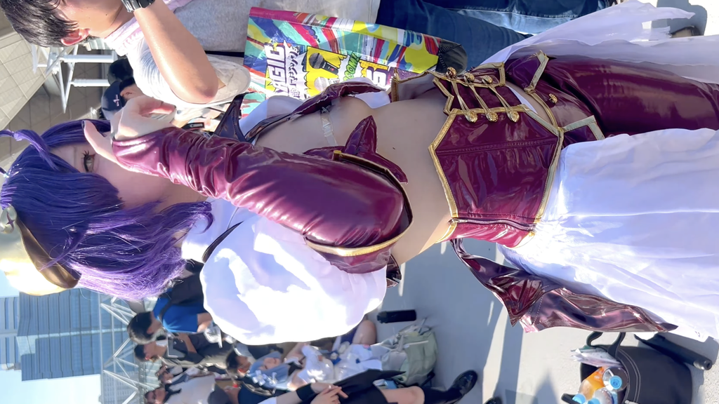 【ハプニング】コスプレイベントで際どい衣装のお姉さんたちを接写♡セクシーな見どころまとめて。
